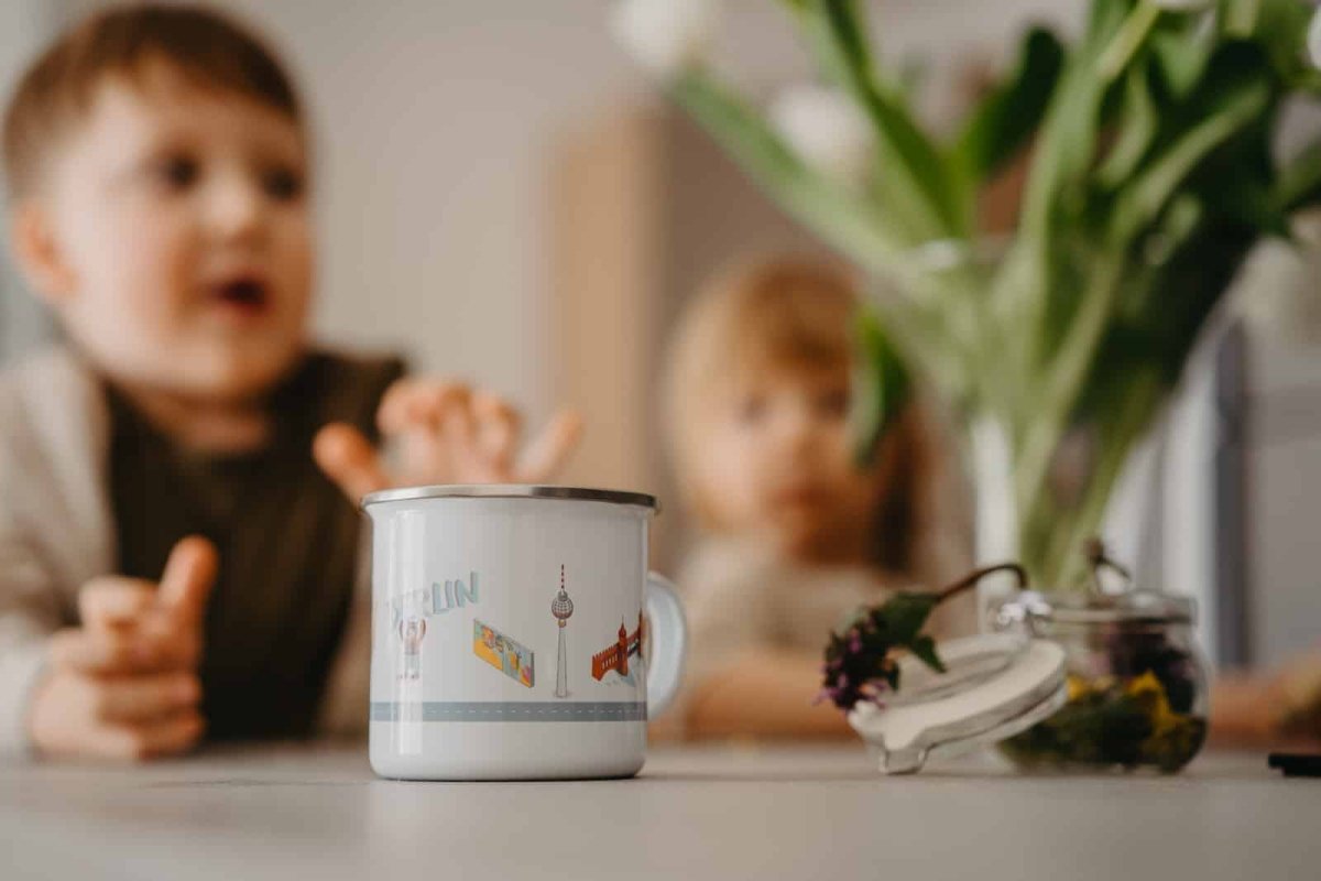 Emaille Kindertasse Berlin