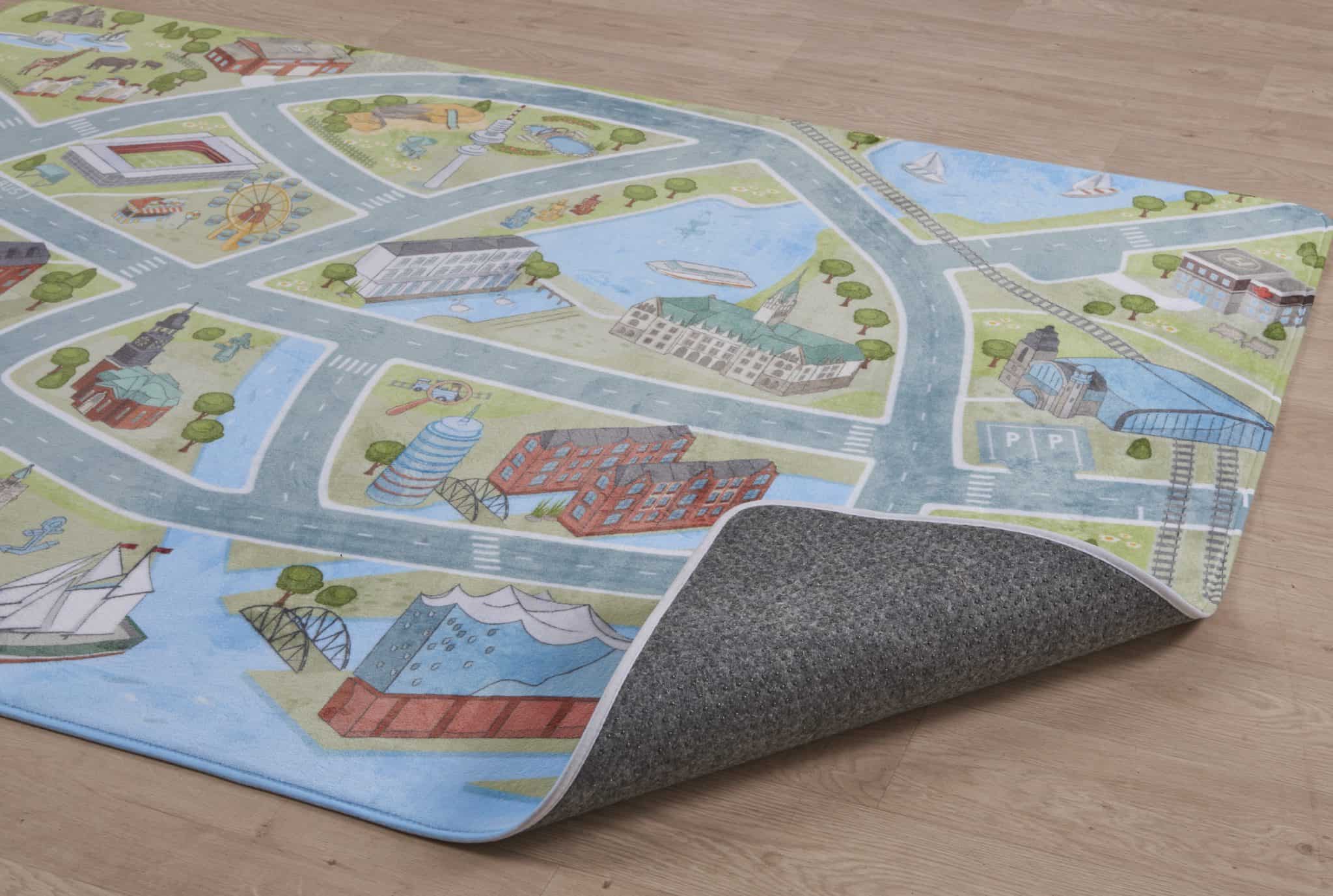 Spielteppich-Hamburg-Rutschnoppen-waschbar-180x130cm-Straßenteppich-Kinderteppich-HappyCityKids-Dein Kiez